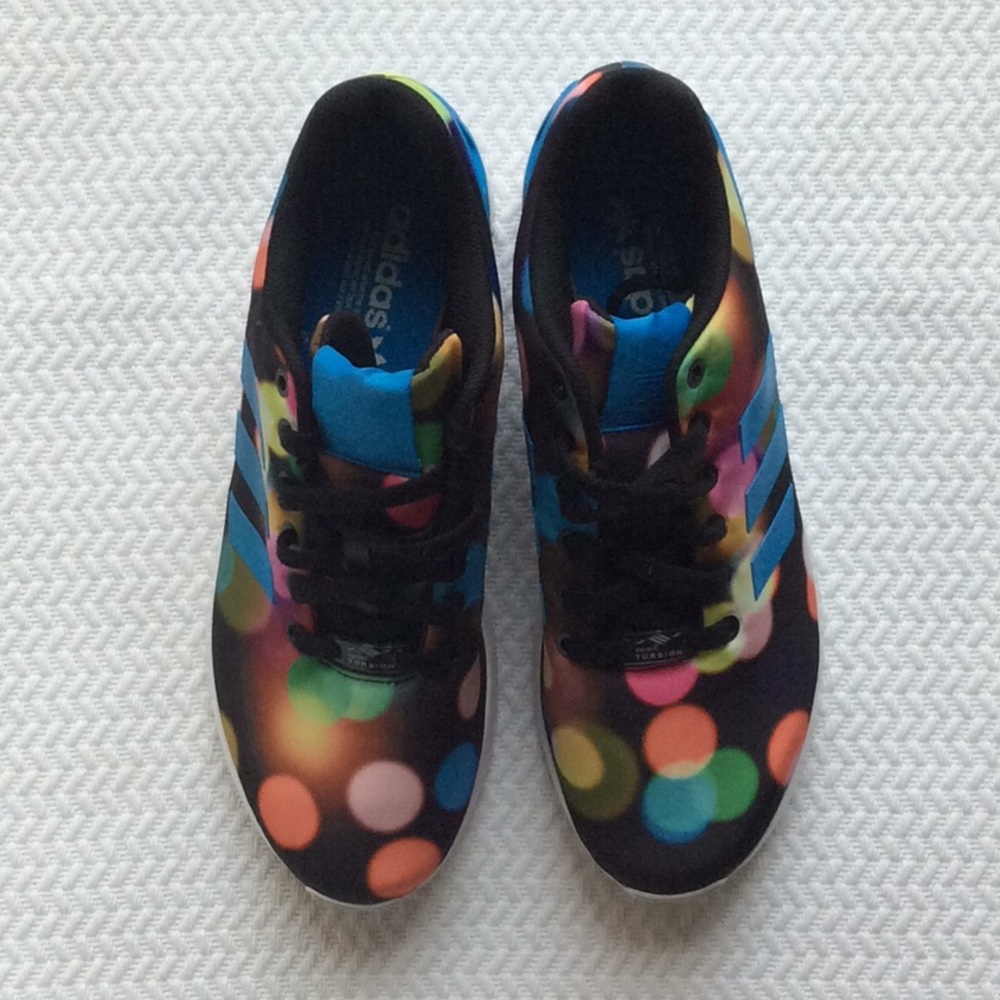 Adidas Torsion Sneakers. Worn once. Mens 9.5